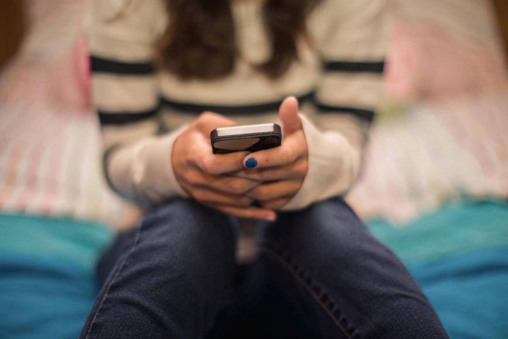 Peneliti Menemukan Cara Mudah Tidur Malam Tanpa Terpengaruh Smartphone
