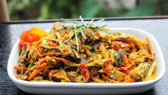 10 Makanan Khas Manado yang Siap Menggoyang Lidahmu!