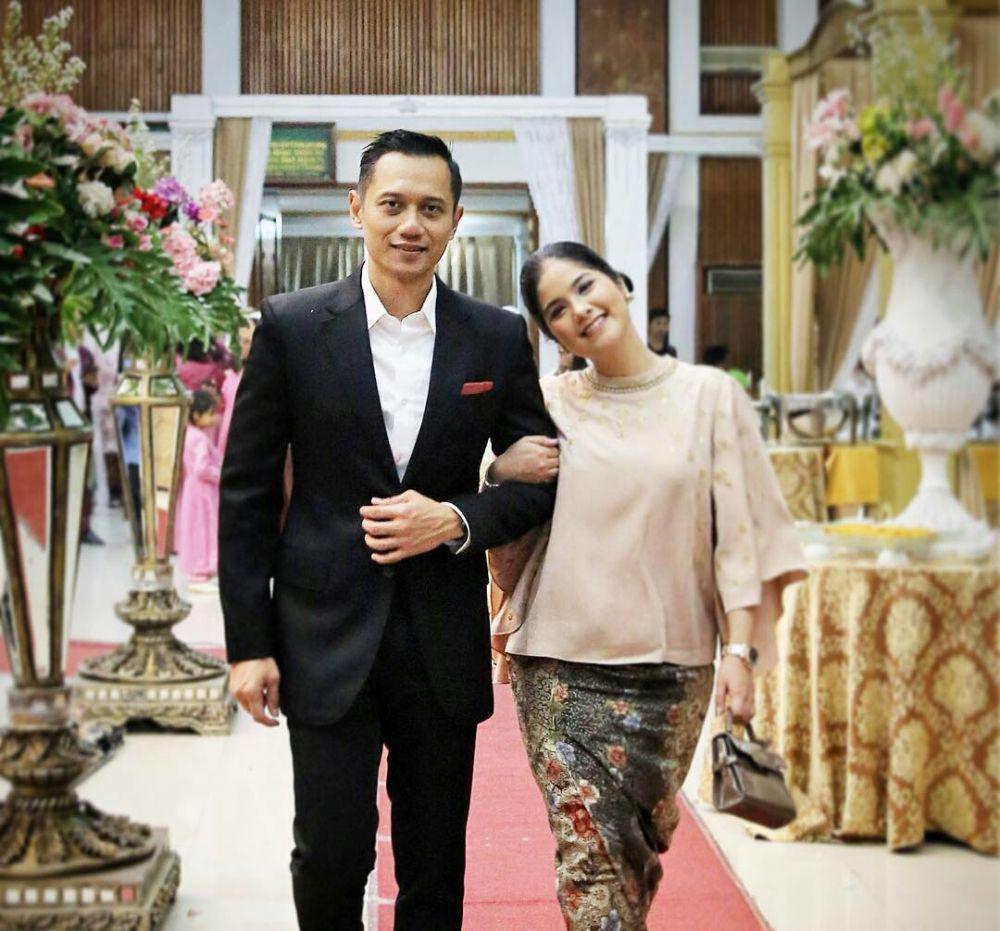 10 Potret Serasi AHY dan Annisa Pohan, Selalu Romantis!