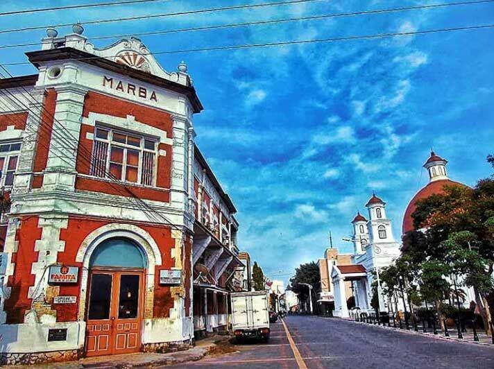 9 Spot Foto Paling Instagramable di Kota Lama Semarang