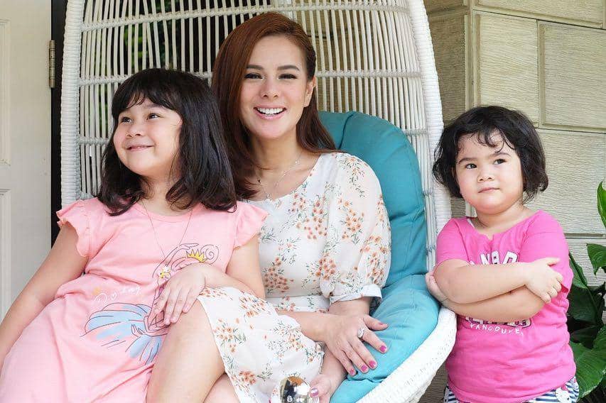 9 Kekompakan Annabel dan Isabel, Putri Astrid Tiar yang Bikin Gemas