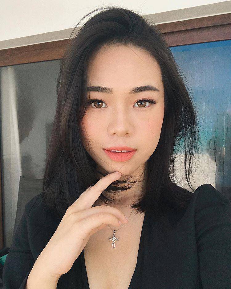 instagram.com/molita_lin