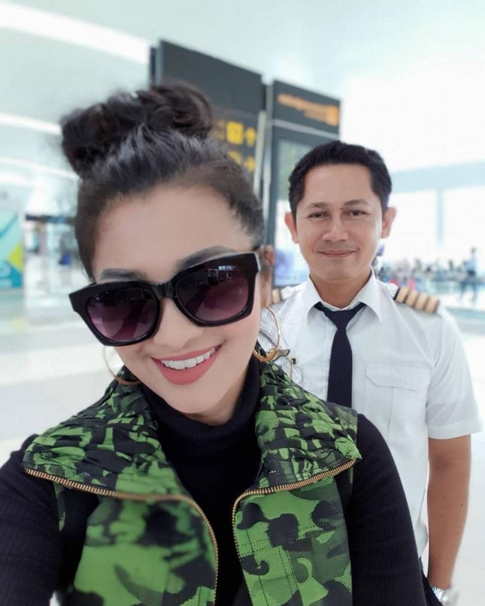 instagram.com/fitricarlina