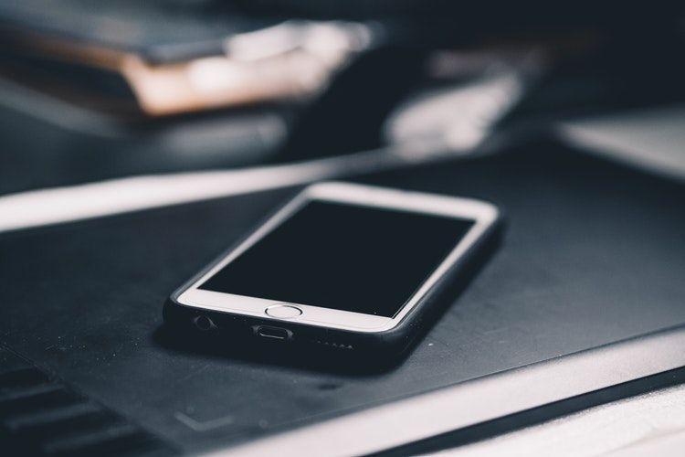9 Tips Mengurangi Dampak Radiasi Smartphone, Wajib Tahu!