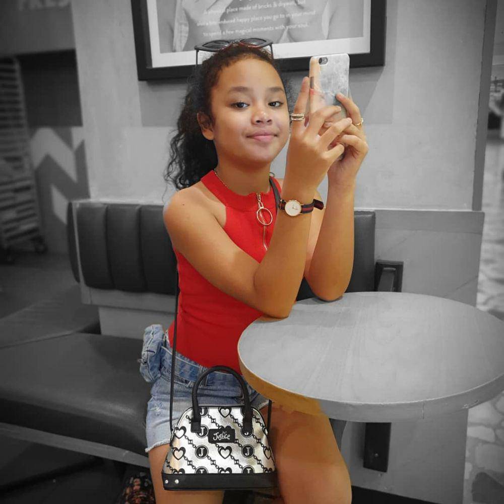 instagram.com/romariasimbolon1511