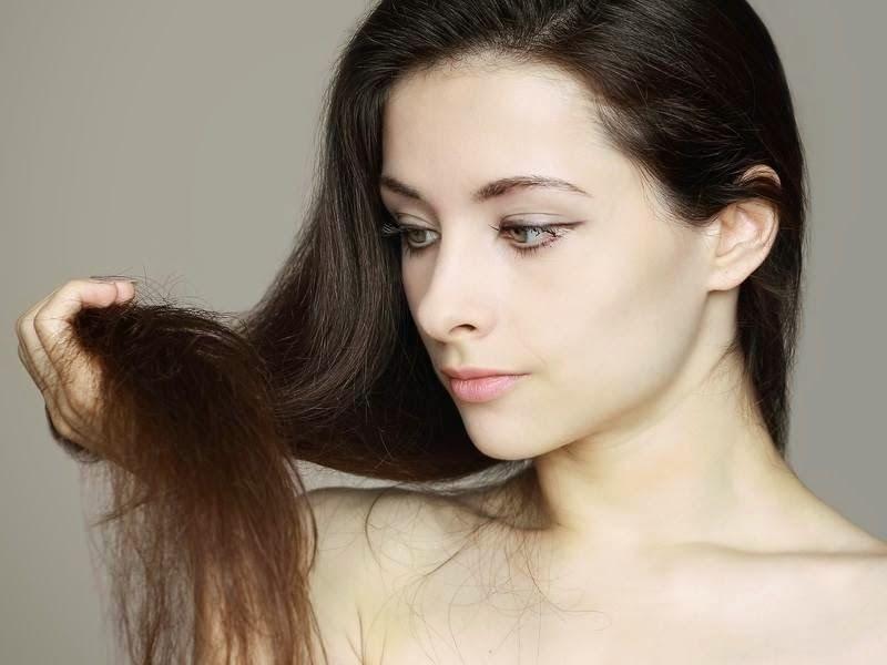 7 Cara Mengatasi Rambut Bercabang yang Sederhana dan Alami