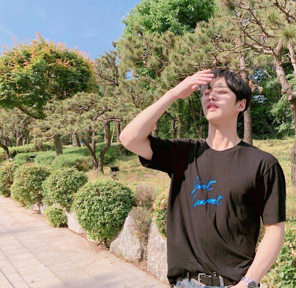 twitter.com/dailyhongseok