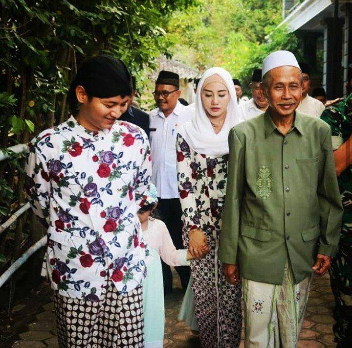 instagram.com/bupatinggalek