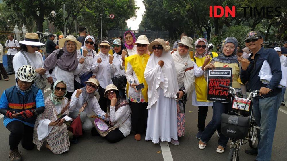 Emak-emak SIRA Kawal Sidang Sengketa Pilpres 2019, Begini Pesannya