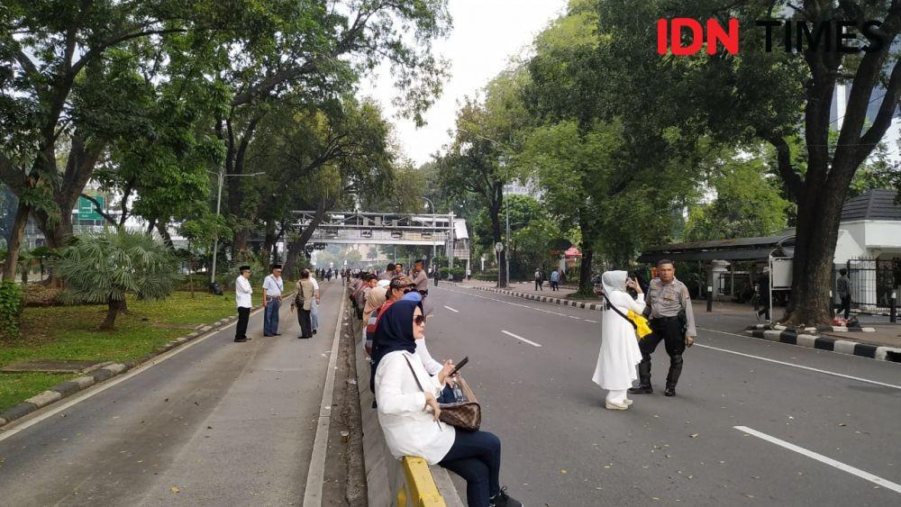 Mau Salat Jumat, Ratusan Massa Bubarkan Diri Sementara di Kemenhan