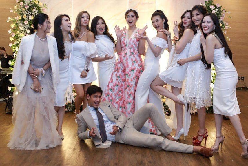 10 Keseruan Girls Squad di Acara Tunangan Jedar & Richard Kyle, Kompak