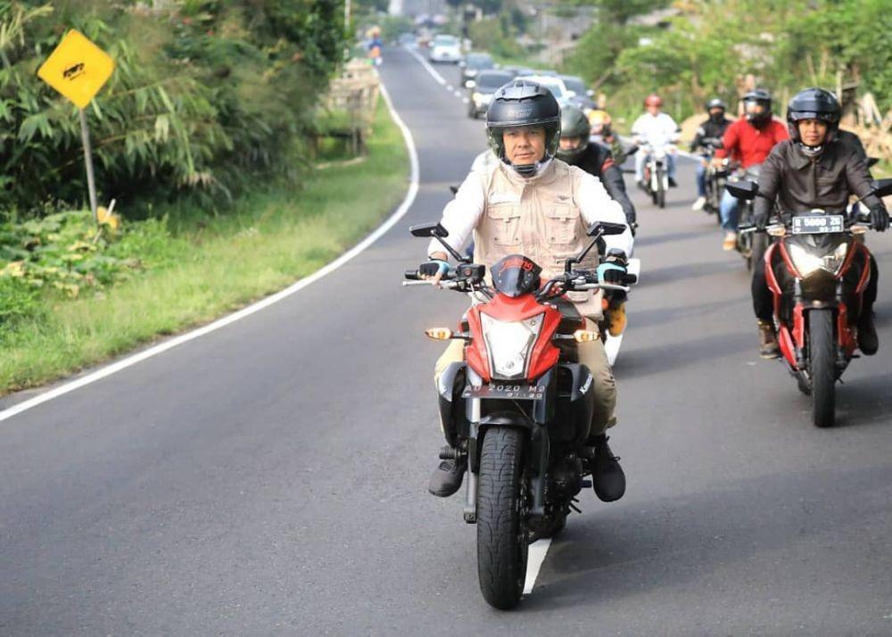 Ikuti Jokowi, Gubernur Ganjar Beli Motor Custom ala Scrambler
