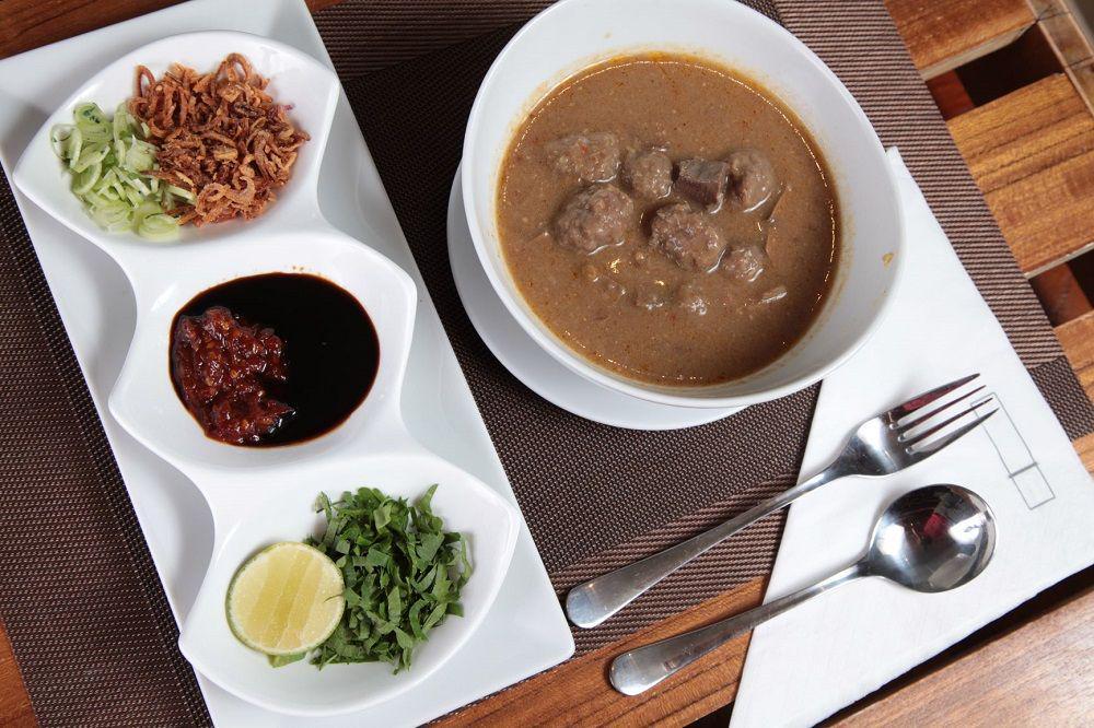 10 Makanan Khas Makassar Ini Wajib Dicoba, Selain Coto!