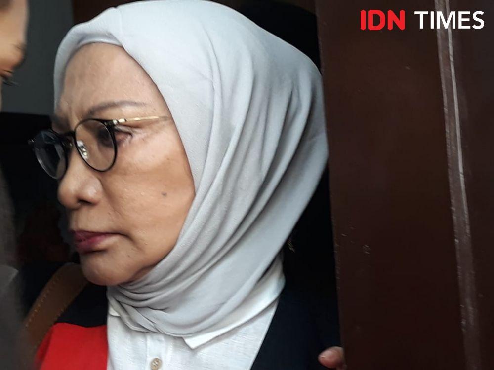 Tangis Ratna Sarumpaet Saat Bacakan Pembelaan Pribadi di Ruang Sidang