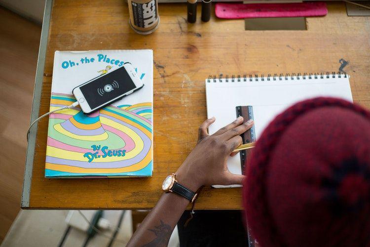Sering Diabaikan, Ini 5 Aturan Isi Daya Baterai Smartphone yang Benar