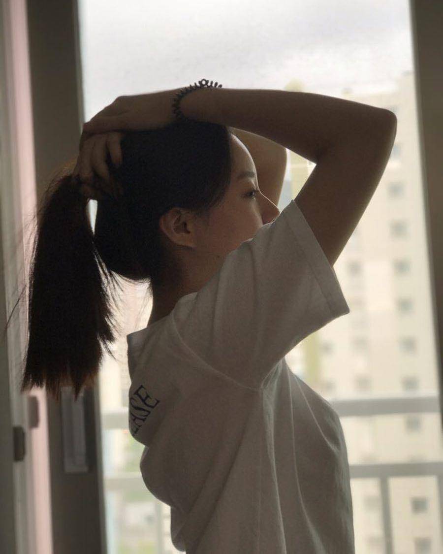 instagram.com/youna_1997