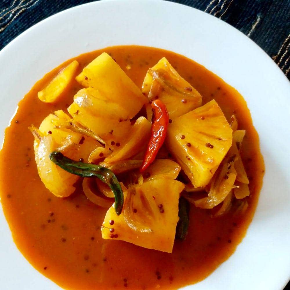 Pacri Nanas, Olahan Nanas Berkuah Pedas dari Kalimantan Barat