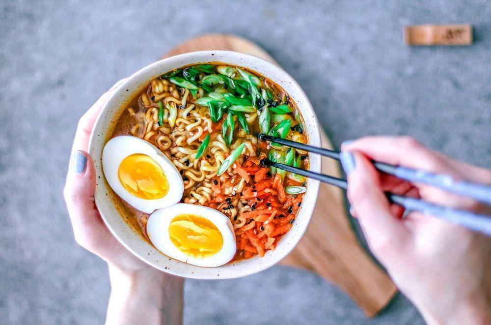 Mie Instan Berbahaya bagi Tubuh? Ini 7 Faktanya Menurut Dokter