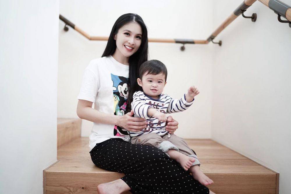 instagram.com/sandradewi88