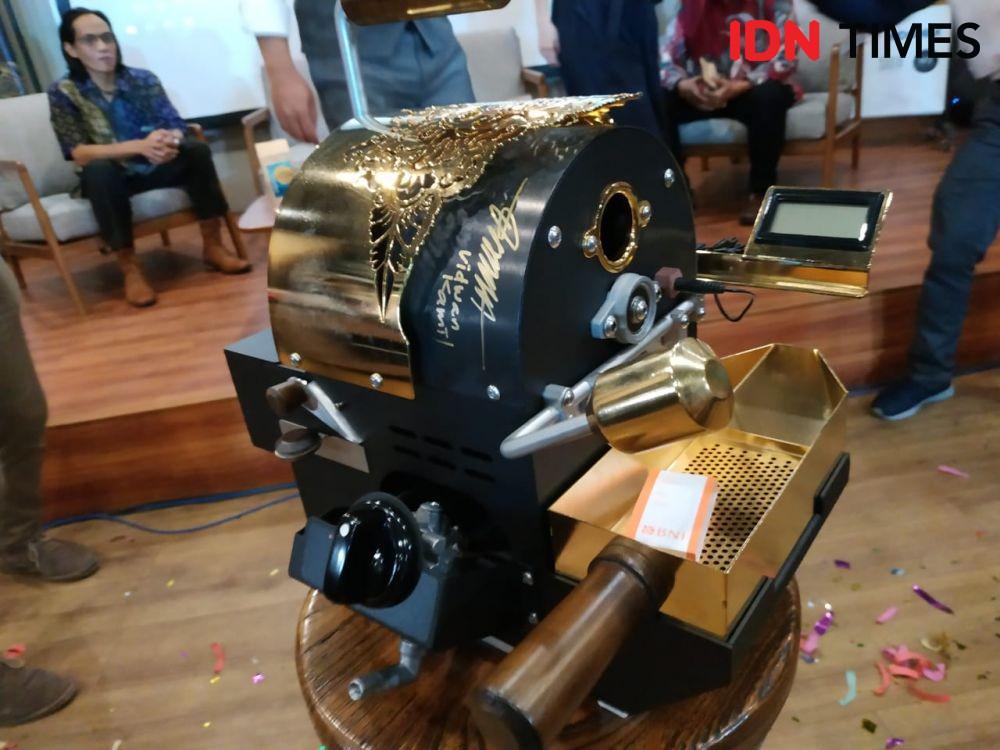 Mesin Sangrai Kopi Ridwan Kamil Laku Dilelang Seharga Rp20 Juta