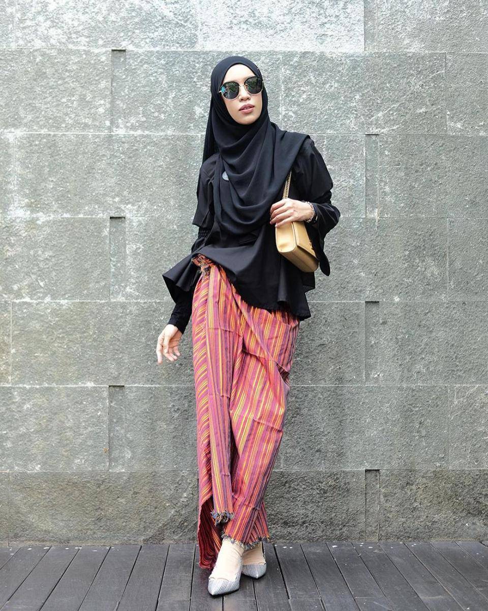 instagram.com/fitriaulia_