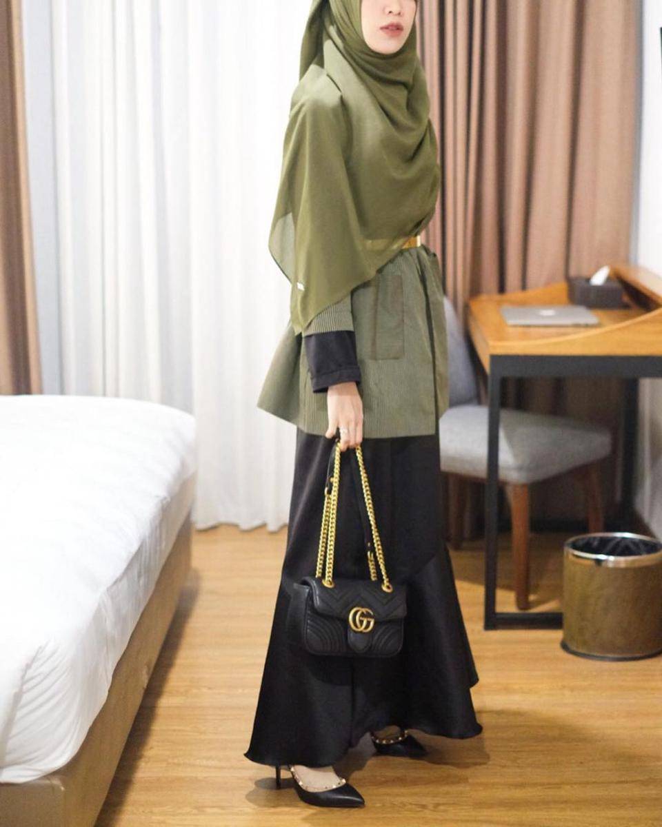instagram.com/fitriaulia_