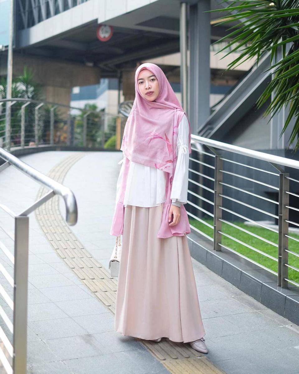 instagram.com/fitriaulia_