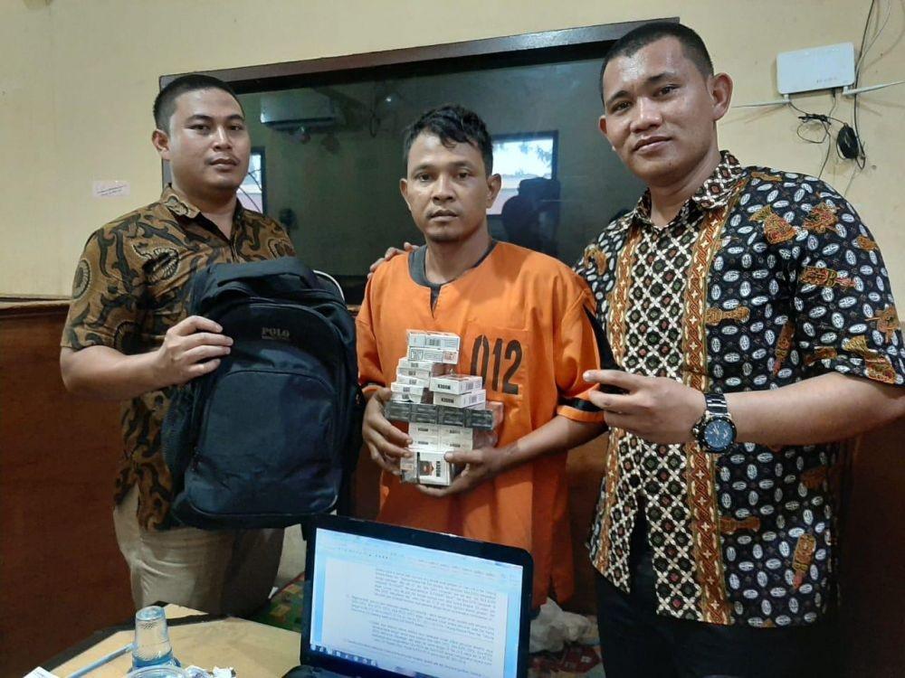 Saat Ditangkap, Maling Minimarket Serang Polisi Pakai Tanduk Kambing