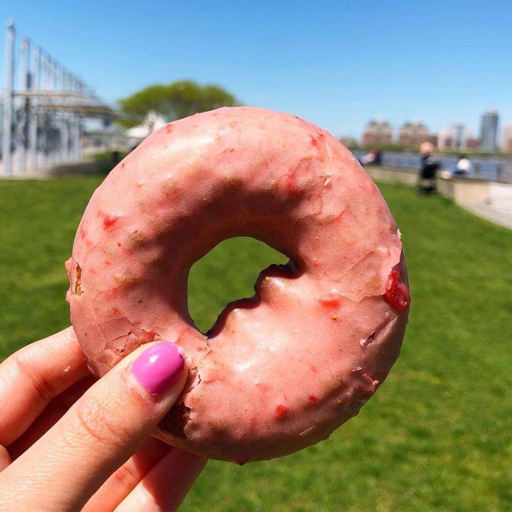 instagram.com/thedoughnutdiet