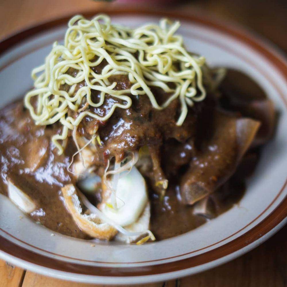instagram.com/aiolaeatery/