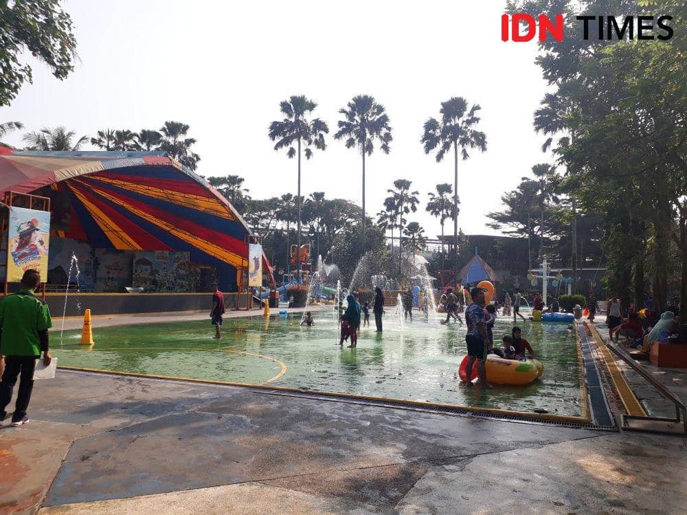 Ilustrasi water park. IDN Times/Marisa Safitri