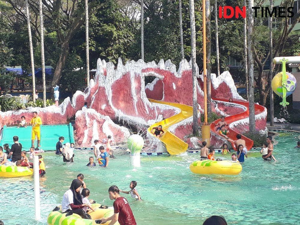 Ilustrasi water park IDN Times/Marisa Safitri