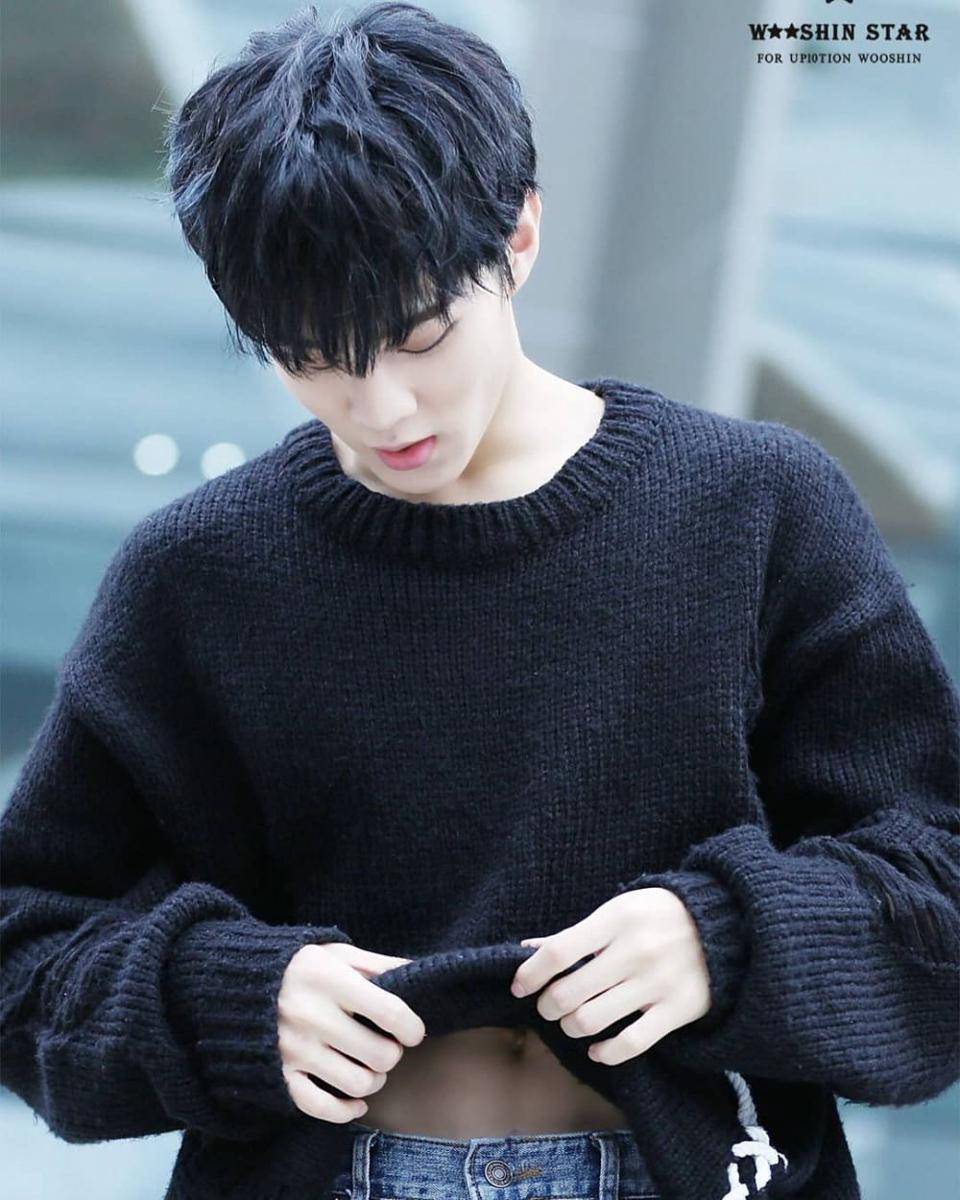 instagram.com/official_kimwooseok