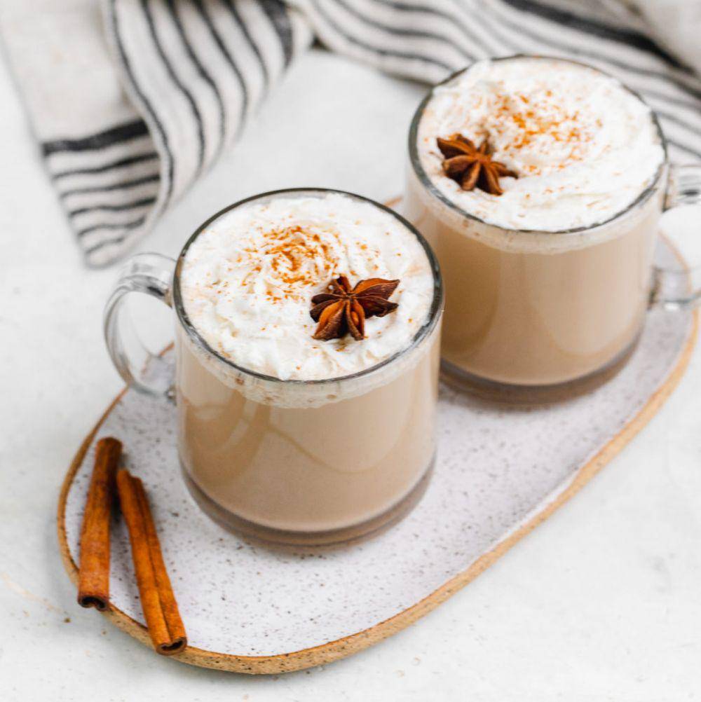 ilustrasi chamomile tea latte (sweetsimplevegan.com)