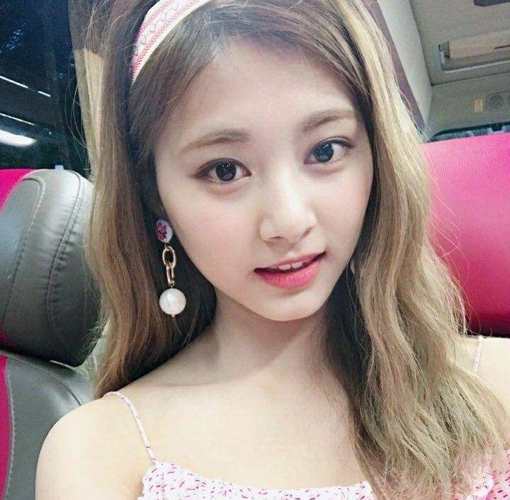 https://instagram.com/twicetagram