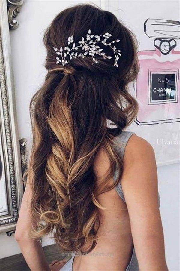 emmalovesweddings.com