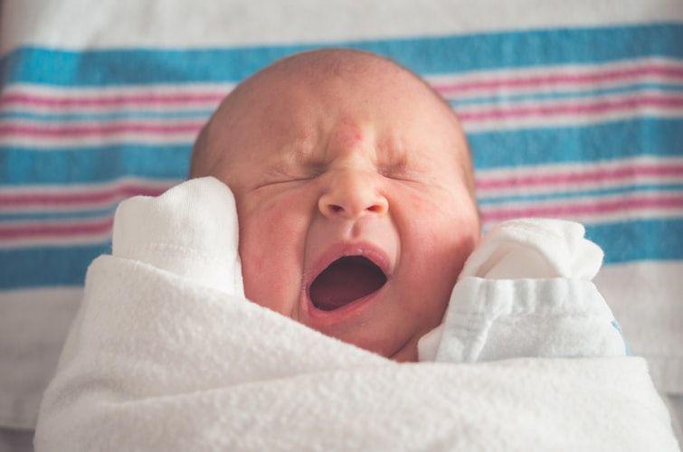 6 Cara Merangsang Kemampuan Bicara Anak di Bawah 2 Tahun
