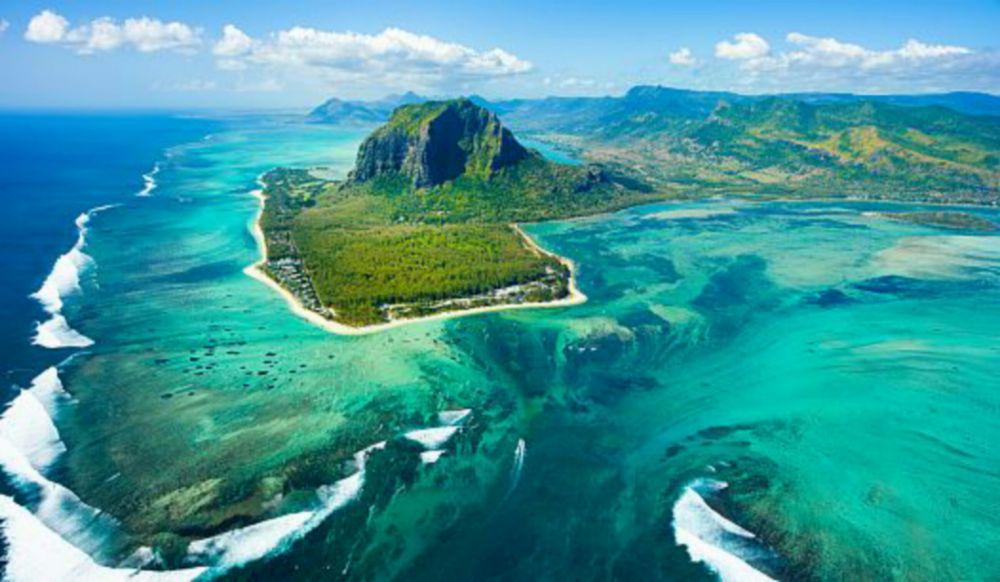 5 Fakta Sejarah Mauritius, Pulau Ilusi Air Terjun Bawah Air