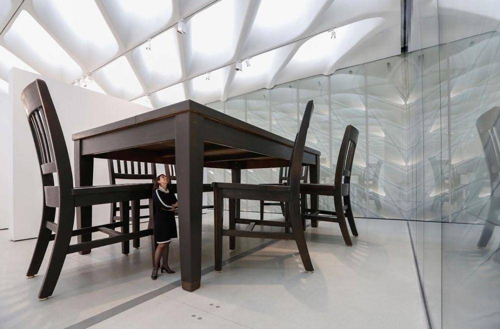 Instagram.com/thebroadmuseum