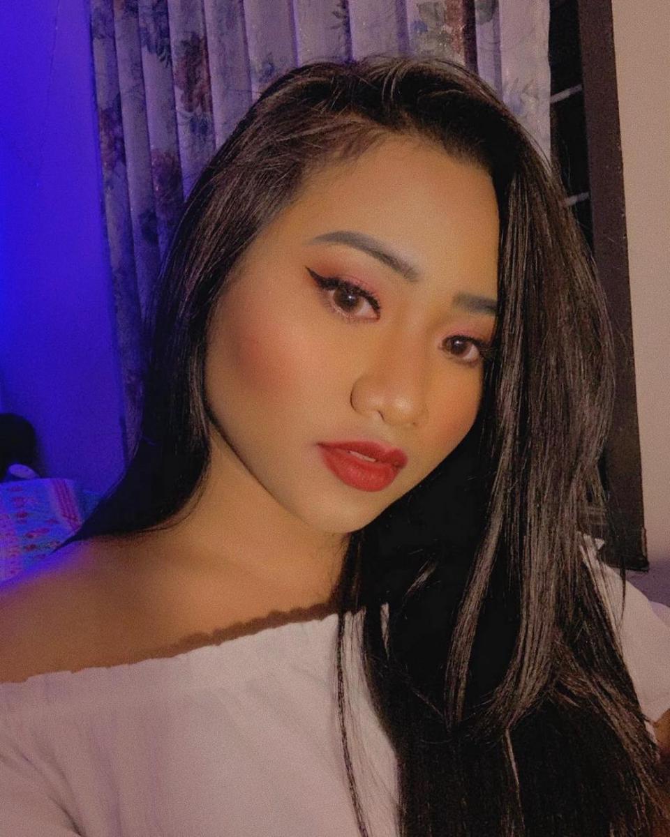 10 Potret Terbaru Maria Simorangkir yang Kini Kian Memesona, Hits Abis