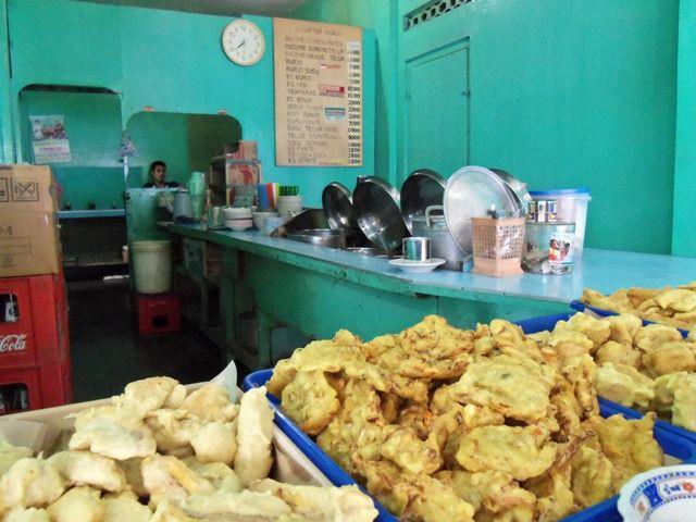 Tempat Makan Favorit di Jogja, Ini 10 Makanan Khas yang Ada di Burjo!