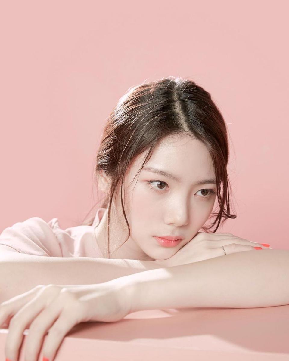 10 Potret Menawan Lee Kaeun yang Baru Saja Keluar dari After School