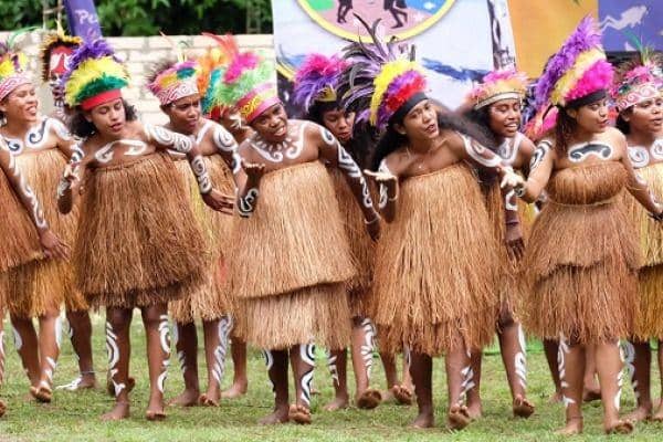 Wor Mamun dan Mansusu Memperelok Parade Wairon Festival BMW 2019