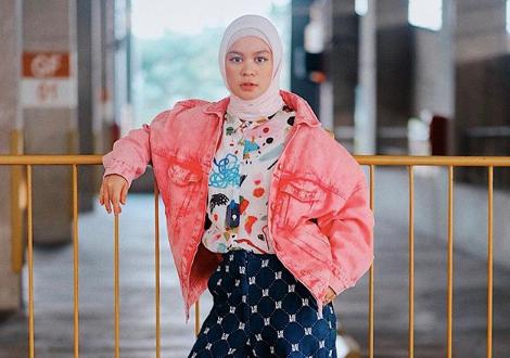 9 Style Fashion Ala Tantri Namirah, Tabrak Motif yang Anti Mainstream