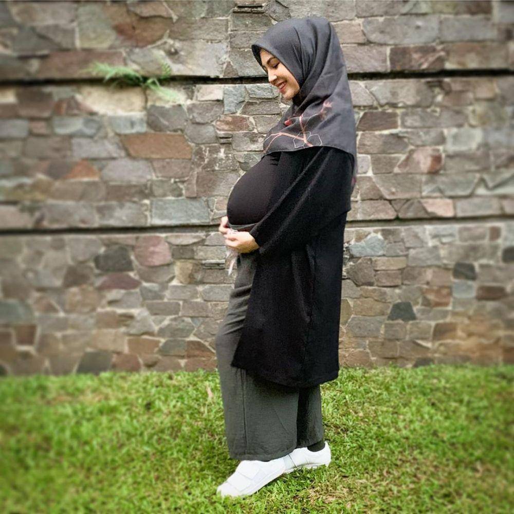 Instagram/ratnagalih