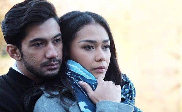 Aktor Hits, 10 Seleb yang Pernah Jatuh ke Pelukan Reza Rahadian