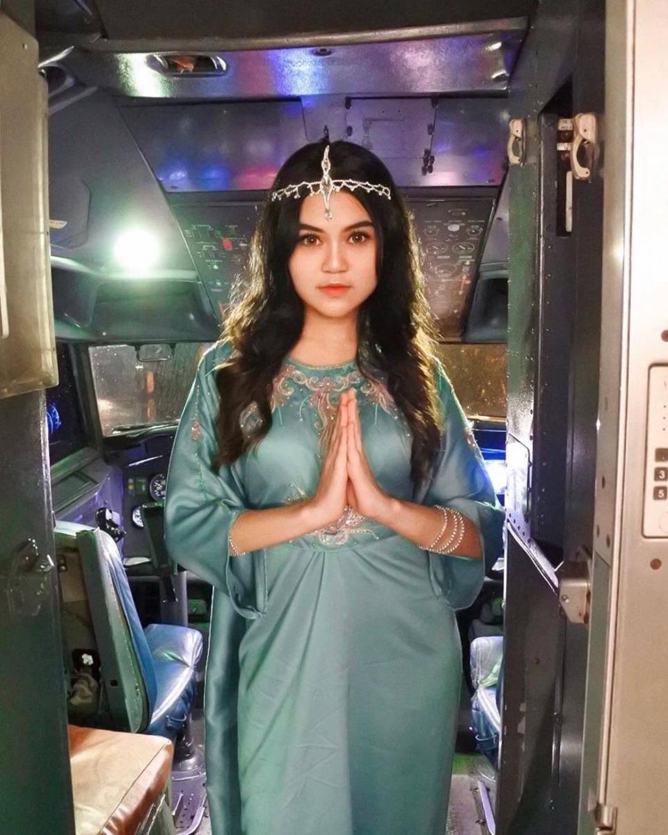 instagram.com/indrayanigr