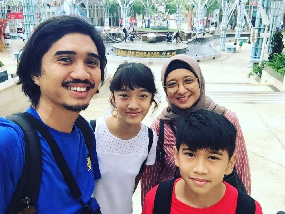 Siapa Bilang Playboy, 10 Anak Band Ini Punya Rumah Tangga Harmonis