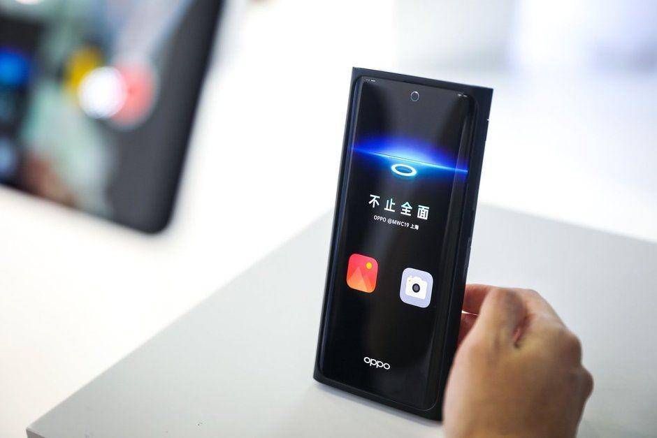 phonearena.com