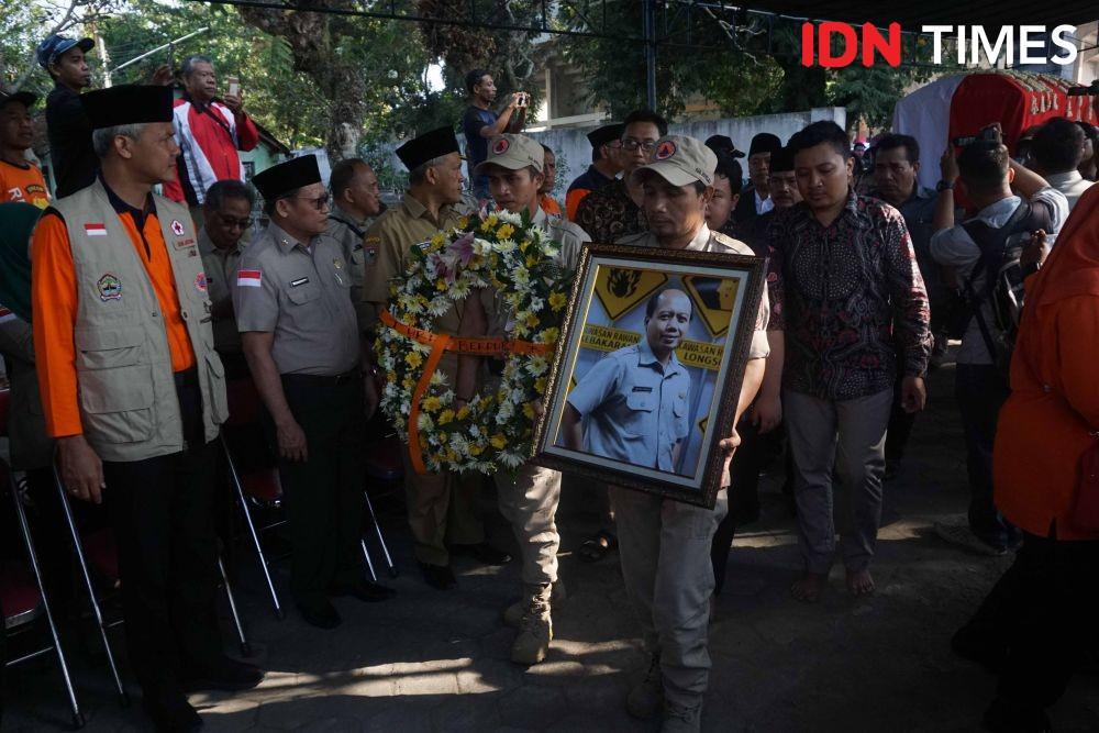 [FOTO] 10 Momen Haru Saat Pemakaman Sutopo BNPB di Boyolali